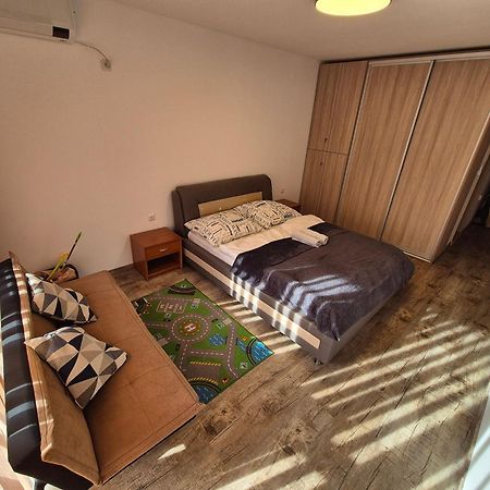 Apartman Ttt Burgas Bagian luar foto