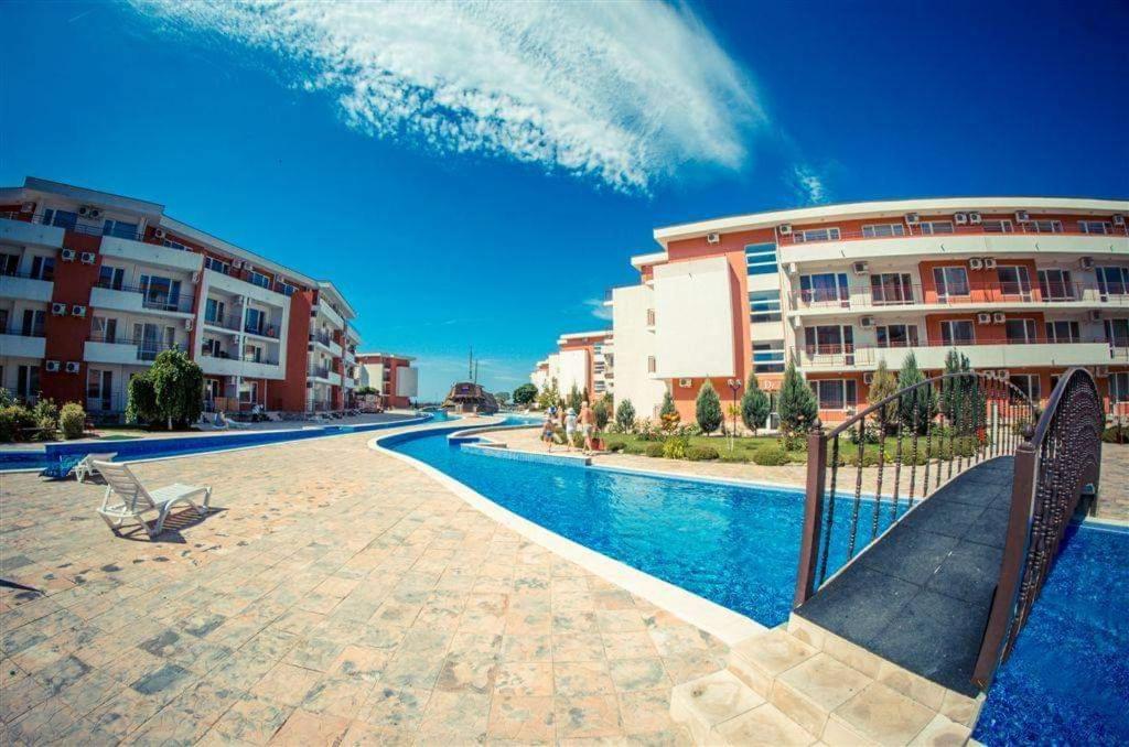 Apartman Ttt Burgas Bagian luar foto