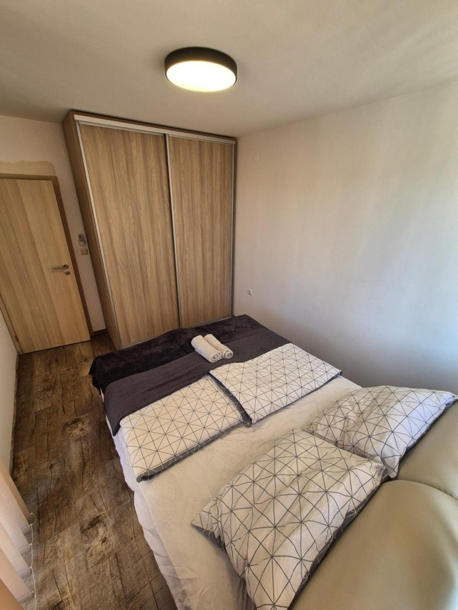Apartman Ttt Burgas Bagian luar foto